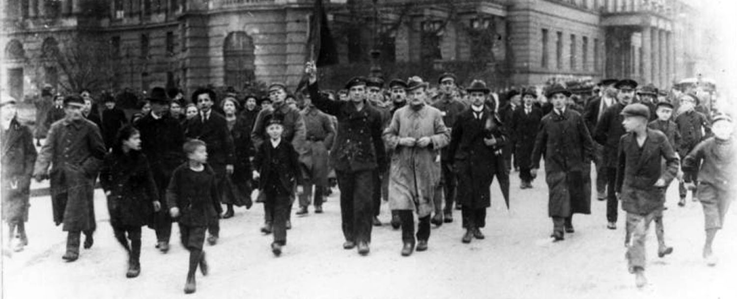 Ansicht einer Demonstration von Arbeitern und Soldaten 1918
