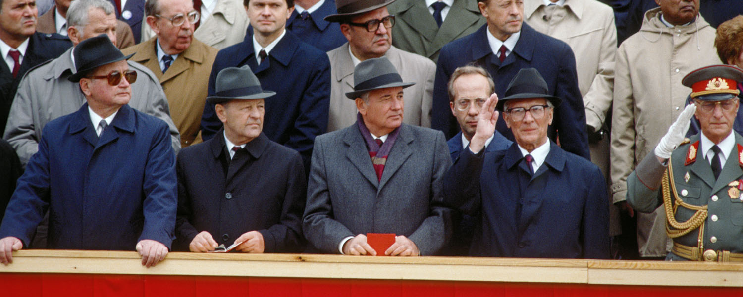 Bild zeigt Feier zum 40. Jahrestag der DDR-Gründung 1989