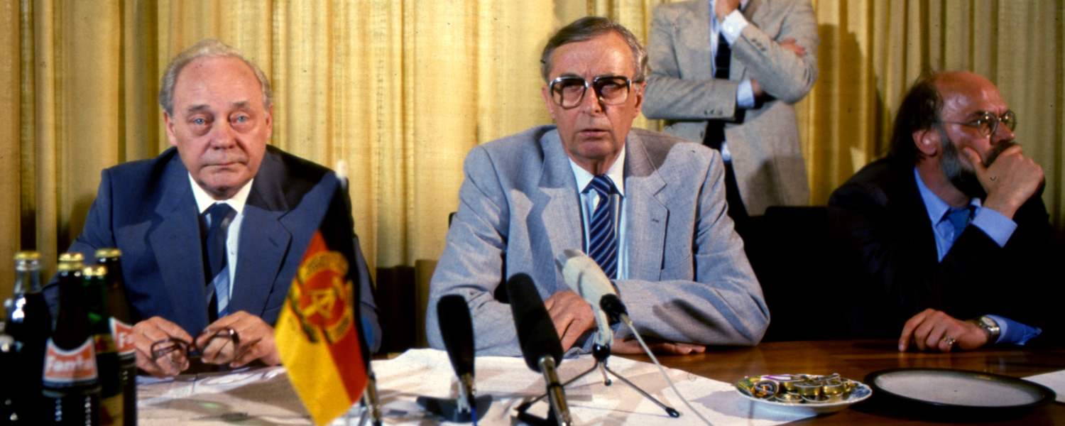 Bild des Treffens der Gewerkschaftsspitzen aus Ost und West 1985